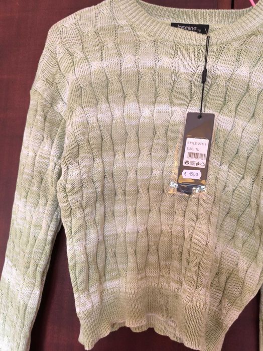 Camisola de malha verde e branca nova com etiqueta