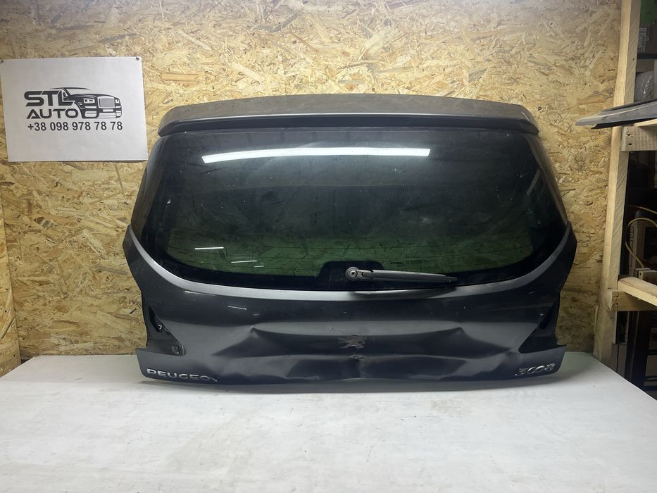 Кришка багажника на peugeot 3008