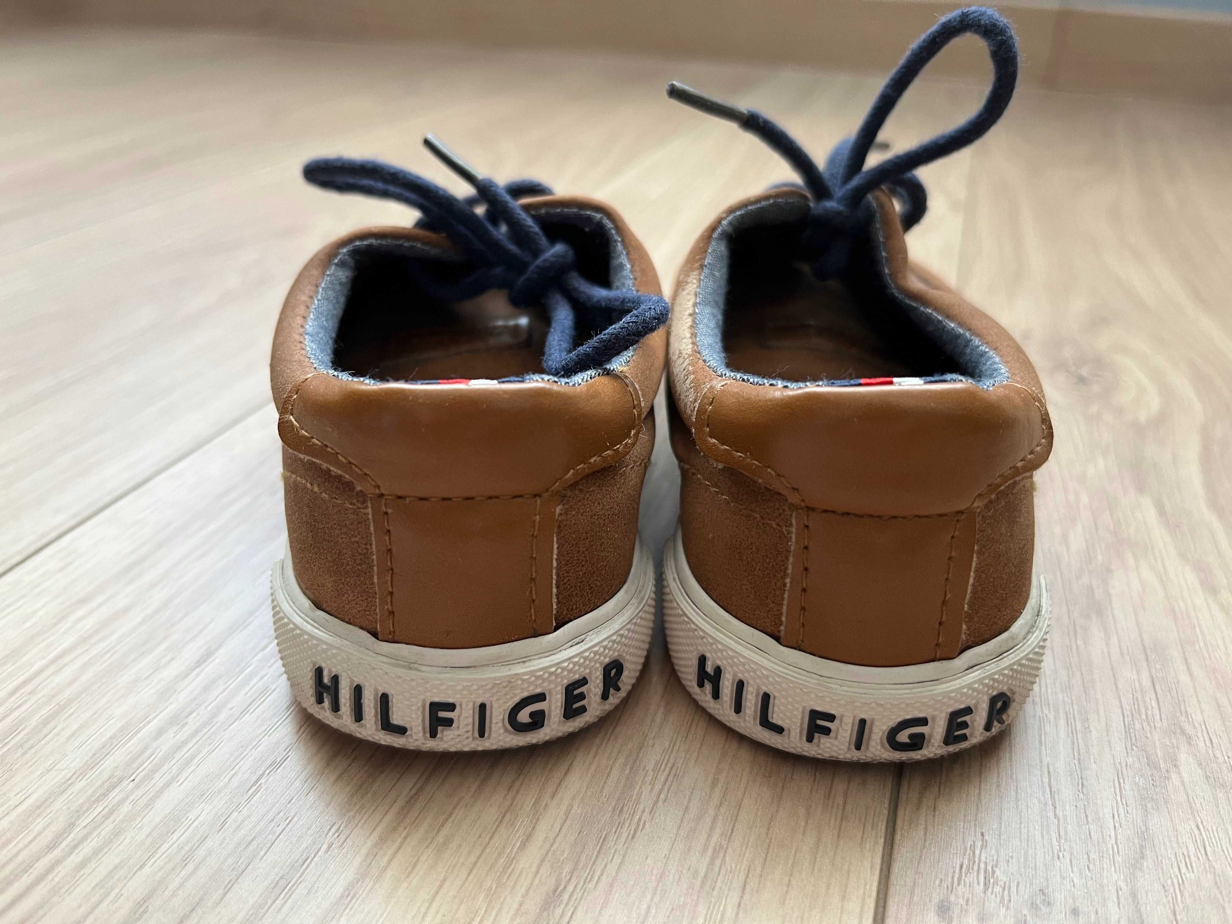 Tommy Hilfiger buty chłopięce r. 28