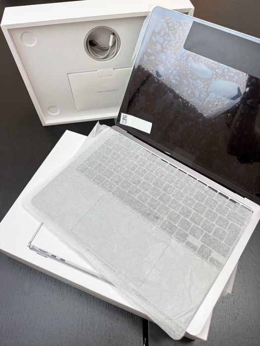 MacBook Air M2 2022, 8 GB RAM, 256 GB SSD, OVP, Akku 94%