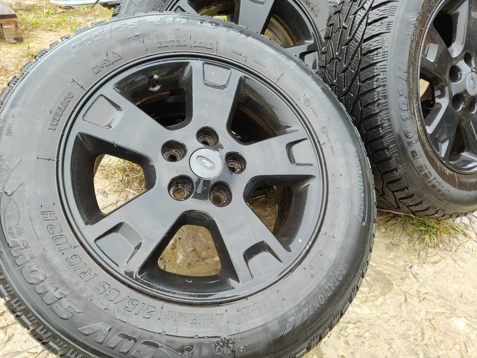 Alufelgi z oponami zimowymi Ford 5x114,3  ET : 45  215/65R16