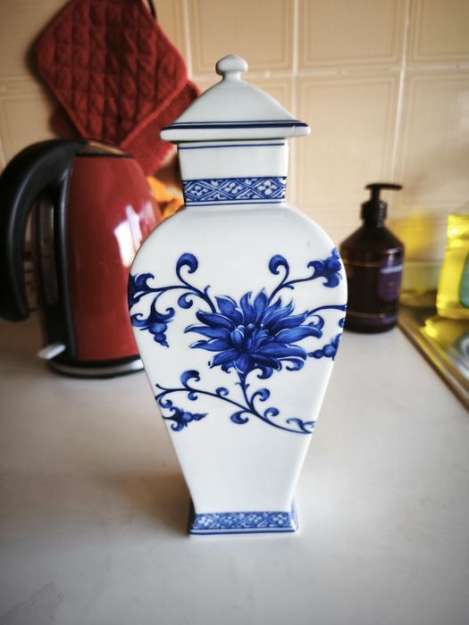 Pote azul da vista alegre