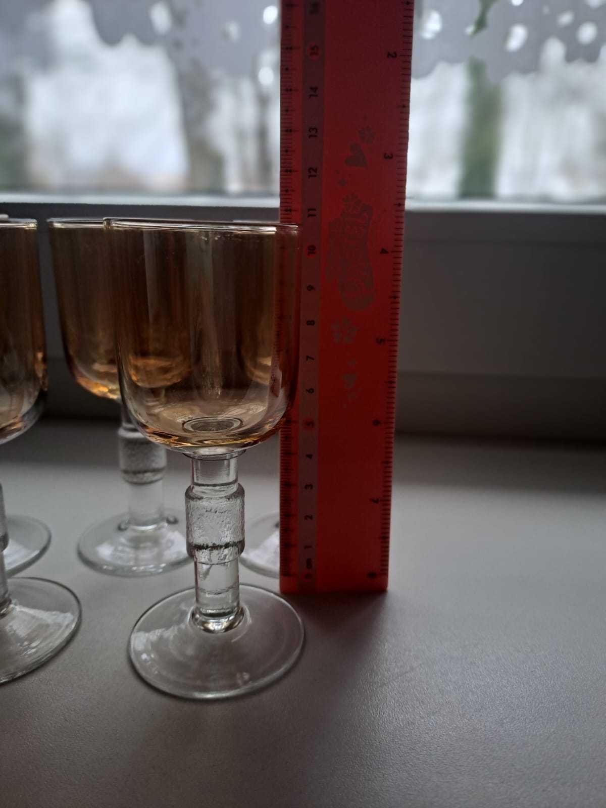 Brązowe kieliszki z okresu PRL, lata 80