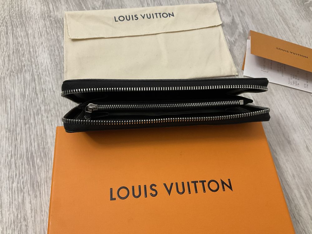 кошелек клатч  Louis Vuitton