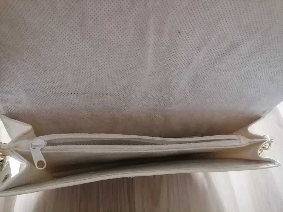 Skórzana biała torebka prl