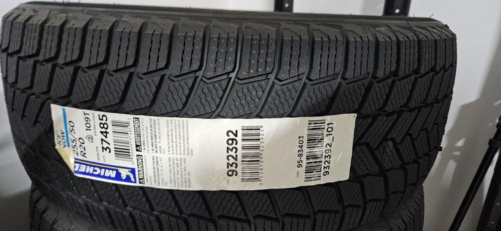 Opony zimowe 255/50 R20