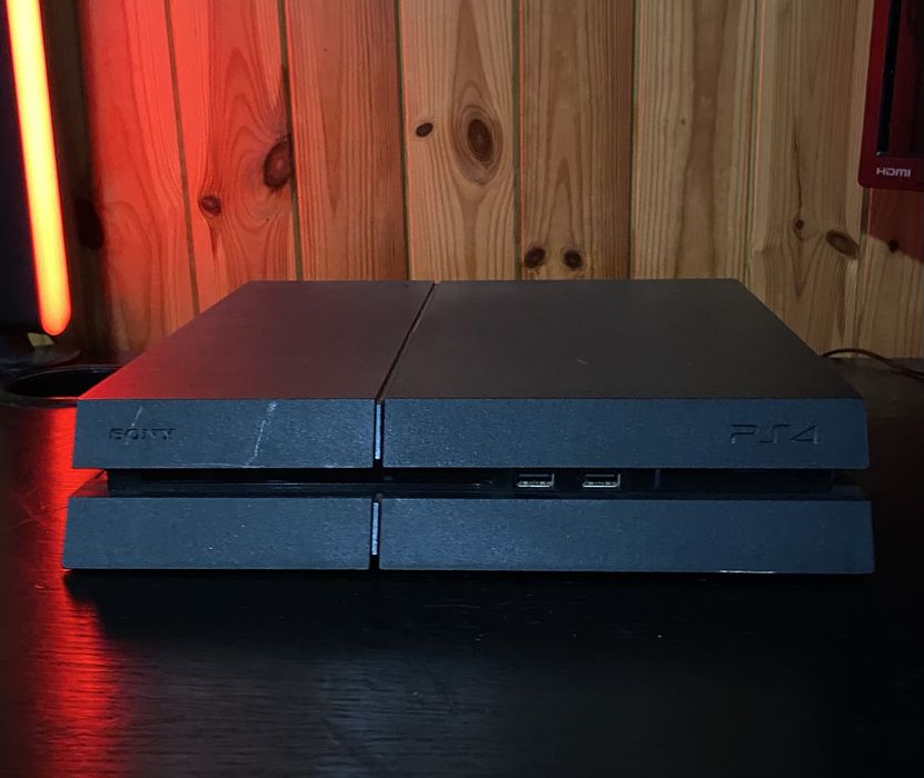 Sprzedam PlayStation 4 slim 500 gb  – sprawna