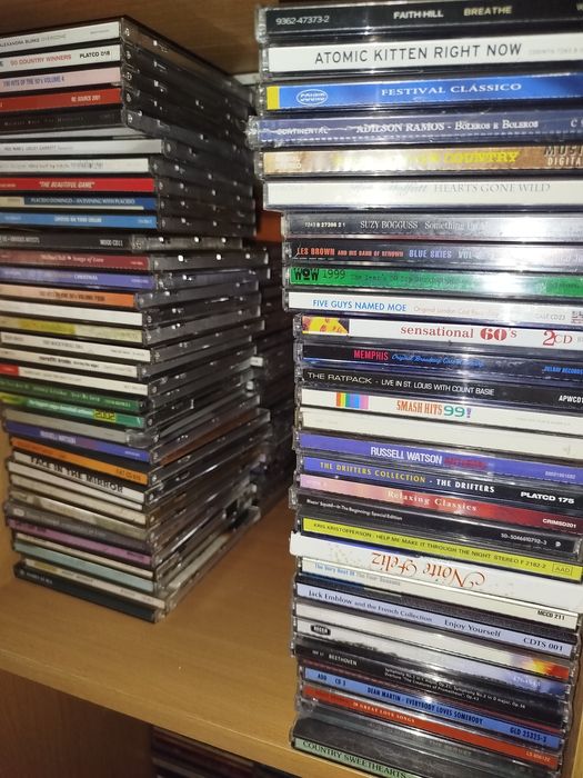 Lote CDs vários géneros