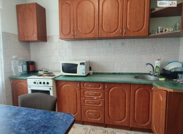 Оренда 2х кім кв на Космонавтів. 3поверх .