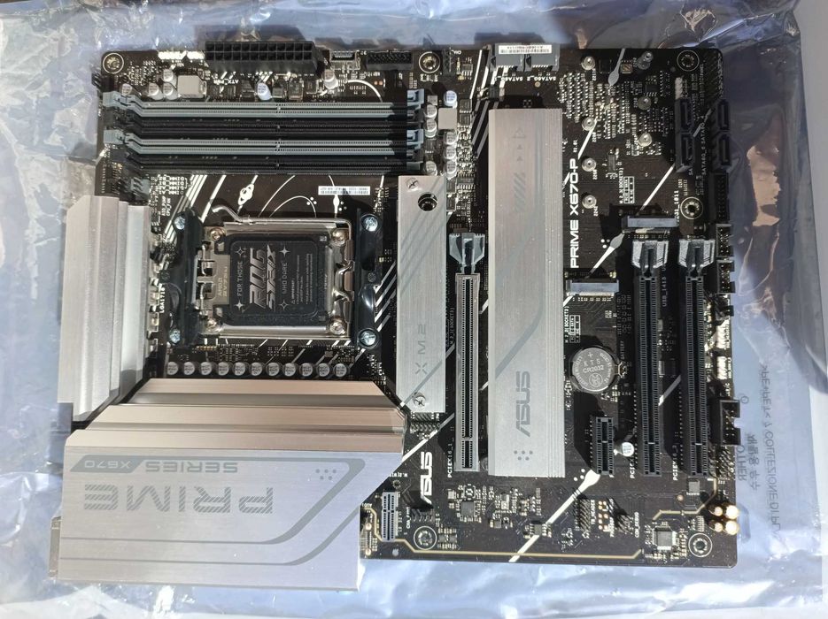 Материнська плата Asus Prime X670-P