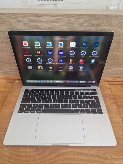 MacBook Pro TOUCH BAR 2018 i7 16gb ram 2 tb disco