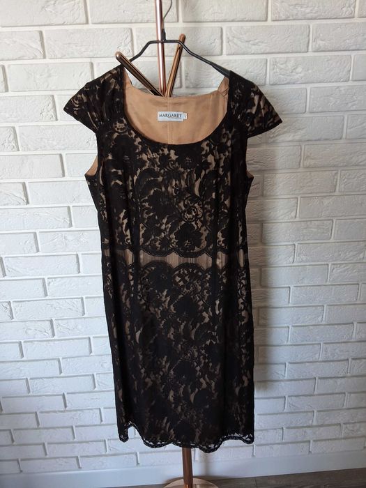 Sukienka wizytowa czarna z koronką