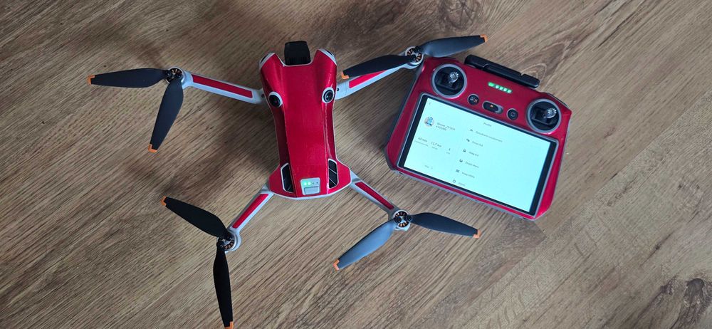 Dron dji mini 4 pro fly more combo