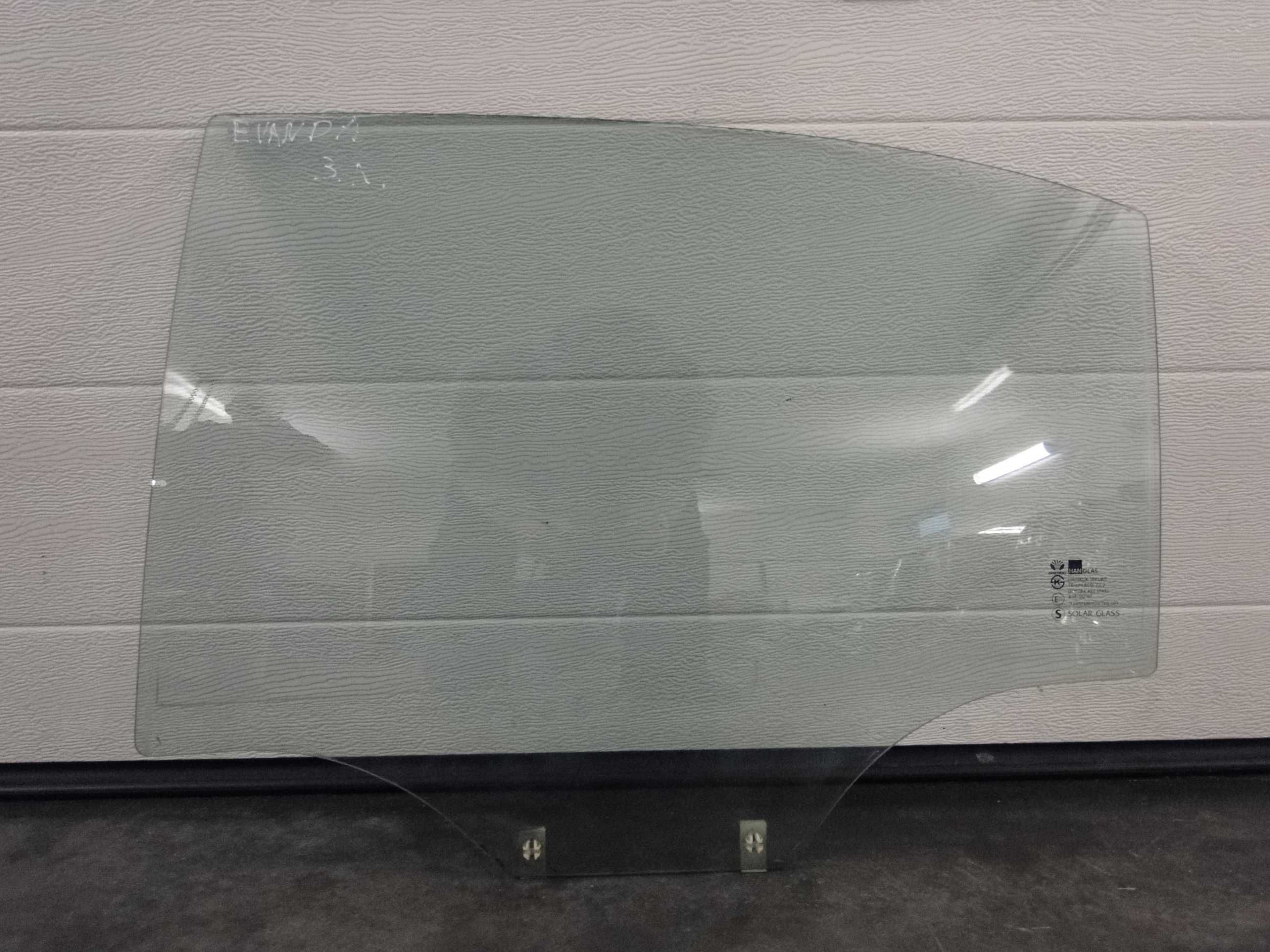 Скло стекло дверей заднє ліве Chevrolet Evanda 2003-2006р. 96292065