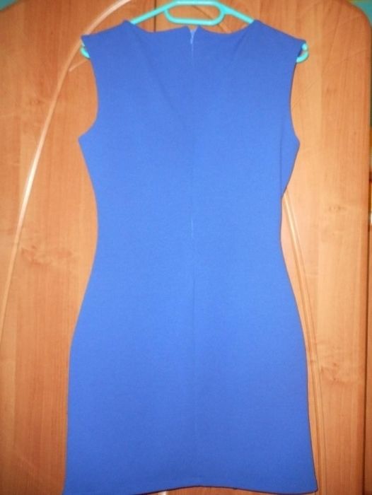 niebieska sukienka dopasowana lycra rozmiar 38/40 M/L na wesele bal