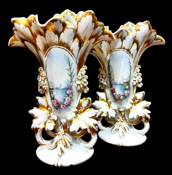 Par de jarras em porcelana Vieux de Paris