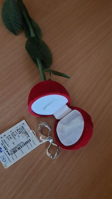 Серебро і ЗОЛОТО(оздоблені цирконієм)