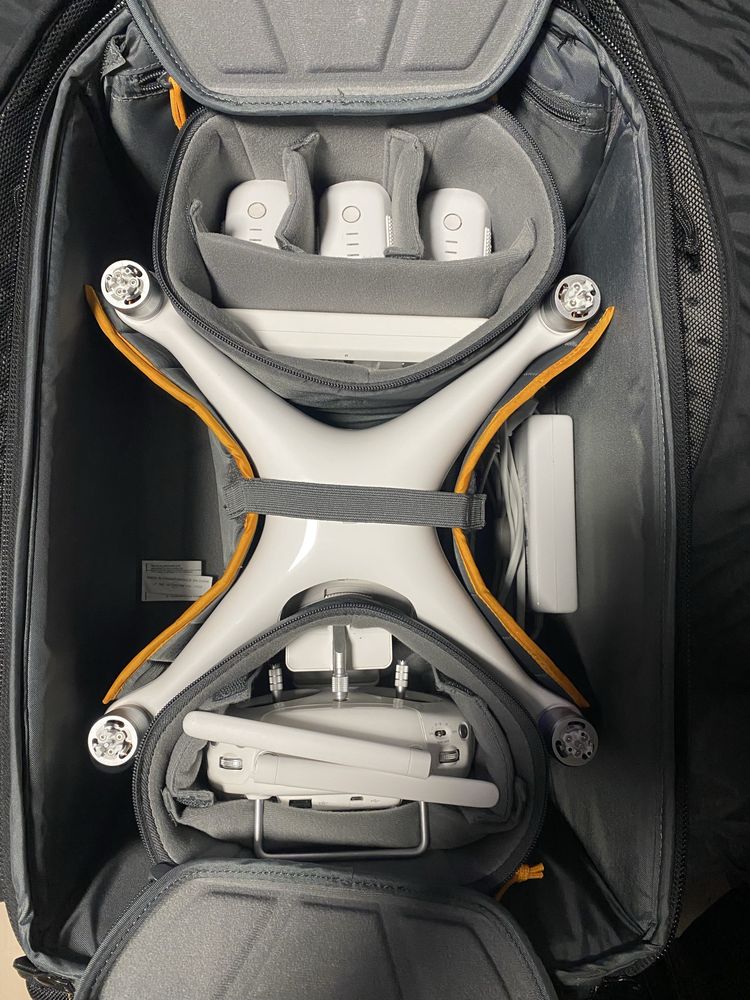 Dron DJI Phantom 4 Advanced Starter kit