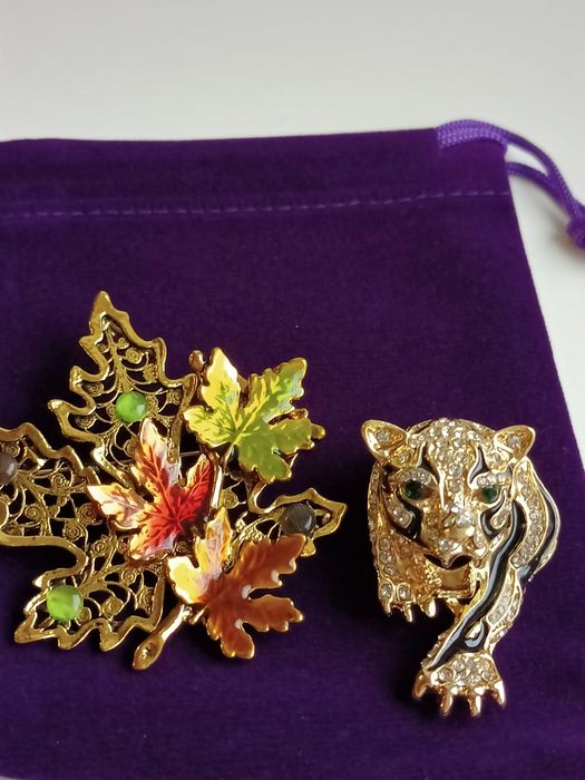 Красивые брошки. Отличный подарок .