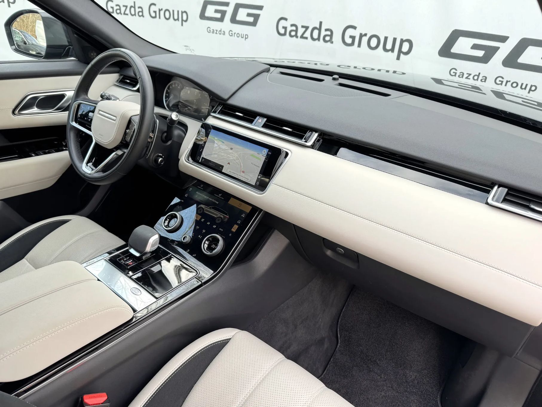 Land Rover Range Rover Velar 2.0D 204 KM AWD R-Dynamic SE