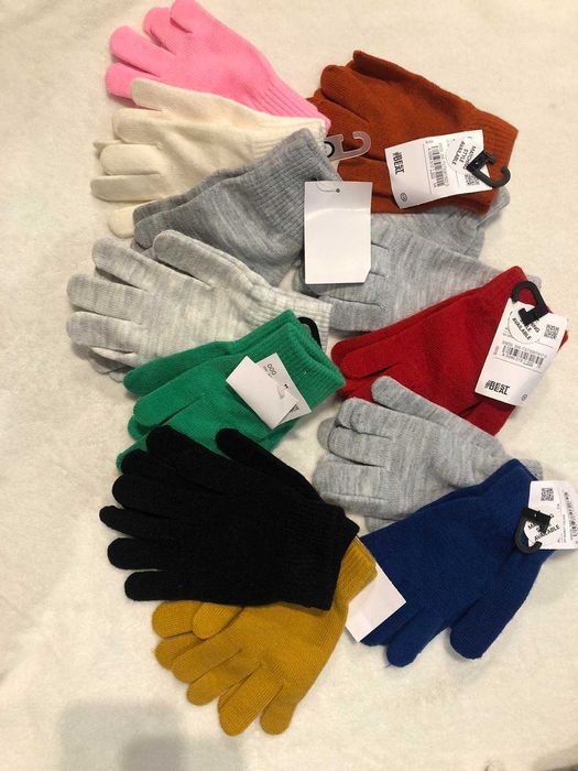 Перчатки, рукавиці, дитячі підліткові.