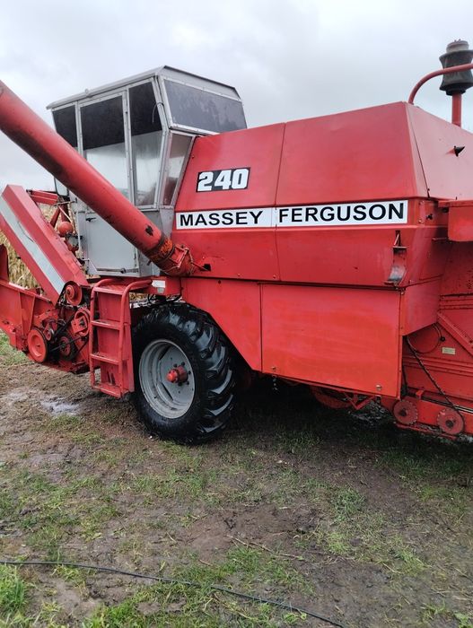 Комбайн Massey ferguson