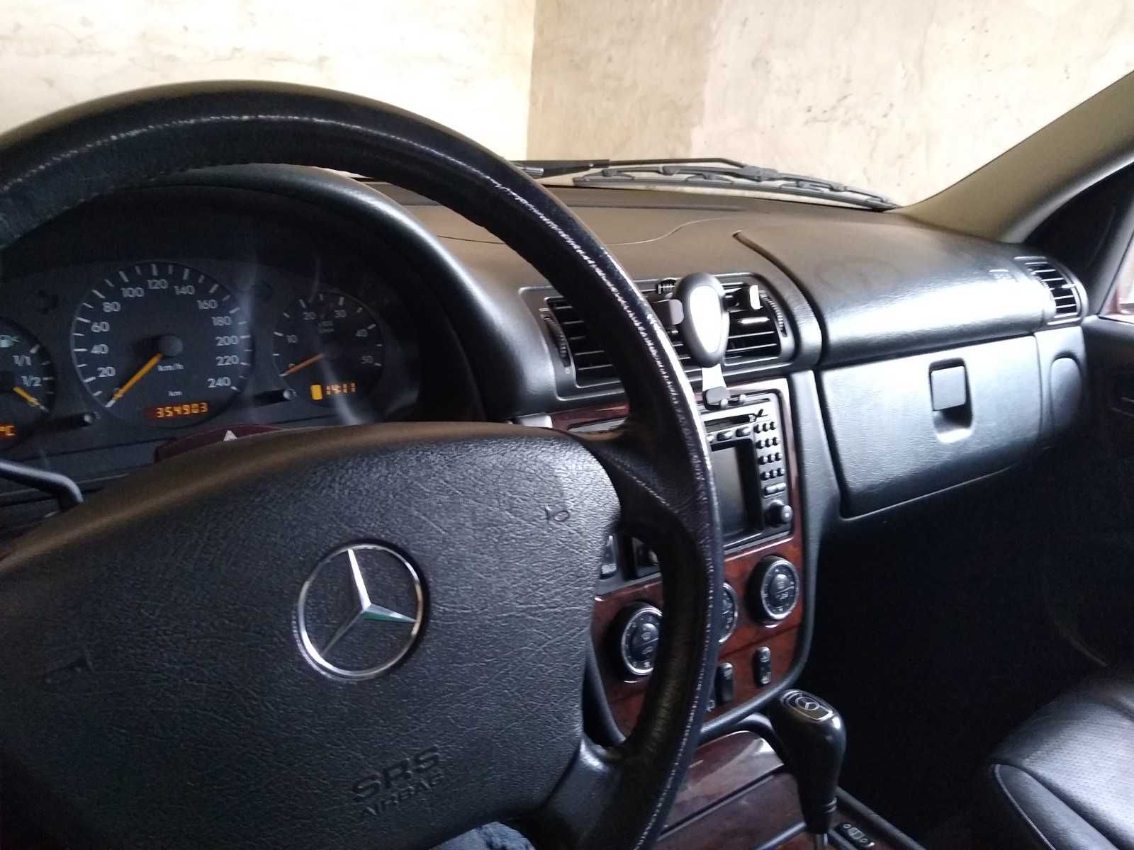 Mercedes ML270 CDI, bogate wyposażenie, doinwestowany, salon Polska