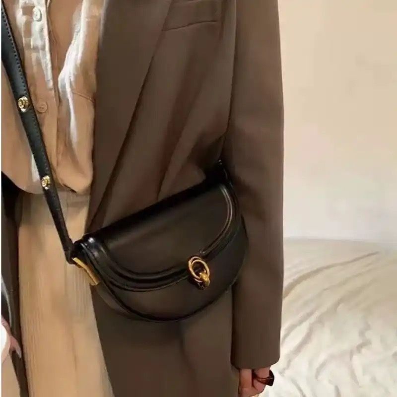 Продам сумку/ Crossbody Bags