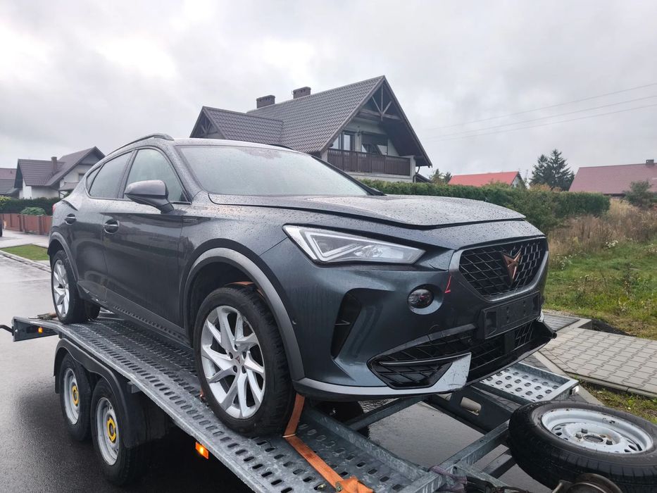 Cupra Formentor Hybryda plug-in 272KM Automat 40tyś KM Kamery Full ledy OKAZJA !!!