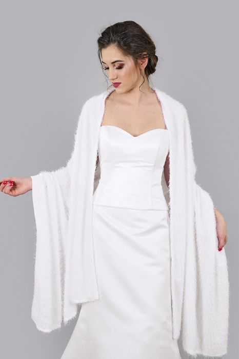 Narzutka do sukienki ślubnej szal na ślub wesele biały efektowny