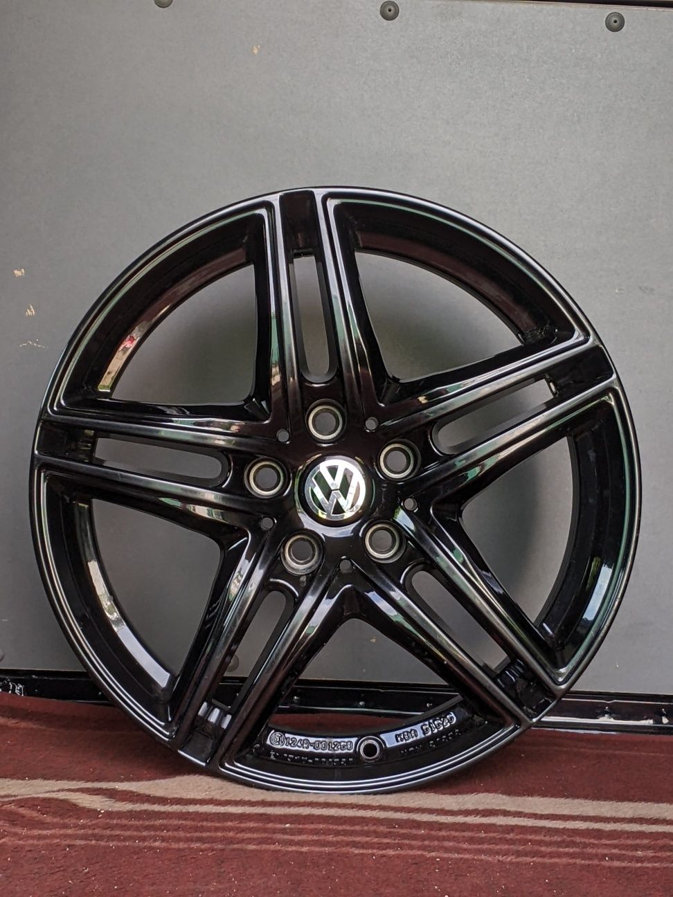 Чорні диски R17 Audi VW Volkswagen Golf 7 Passat B8 Alltrack Tiguan