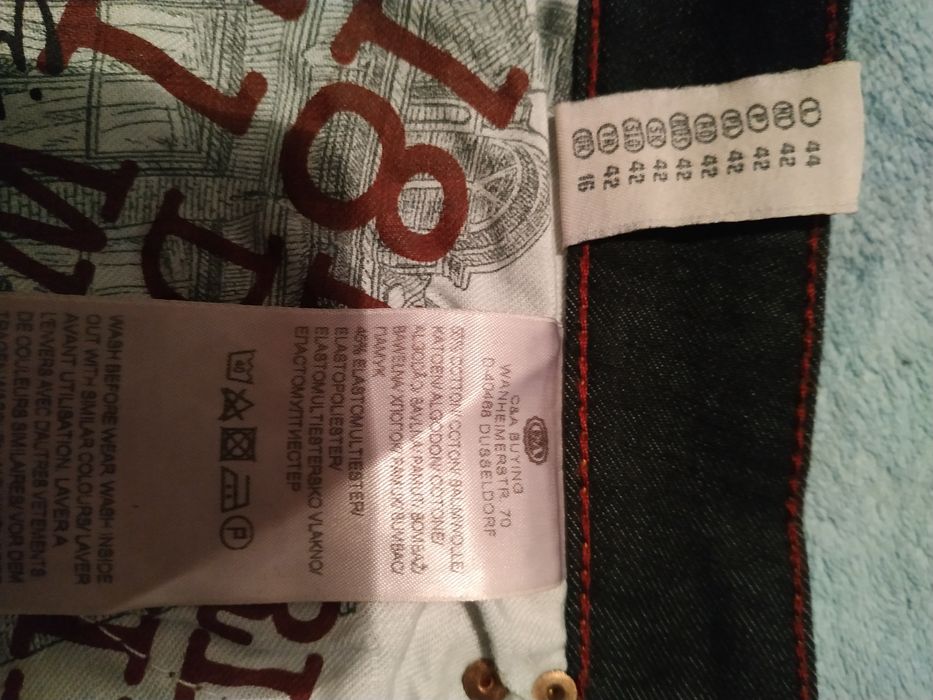 Продам новые джинсы.