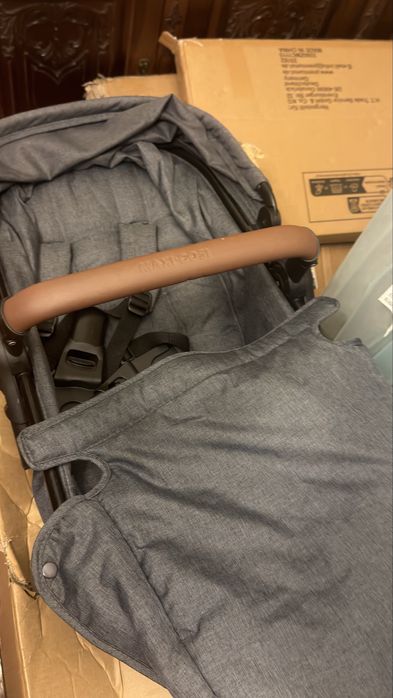 Carrinho zelia s maxi cosi