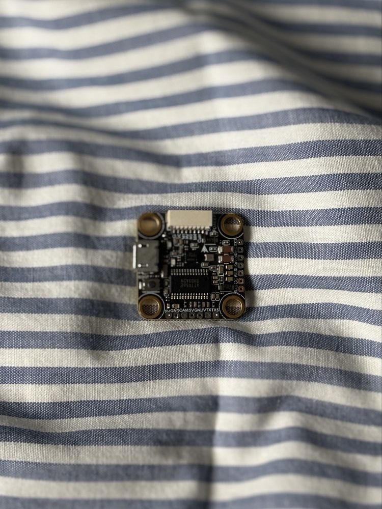 Foxeer F722 V4 Mini Flight Controller 20*20mm