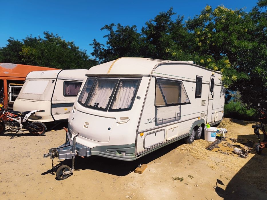 Продам Каравану прицеп дом на колесах