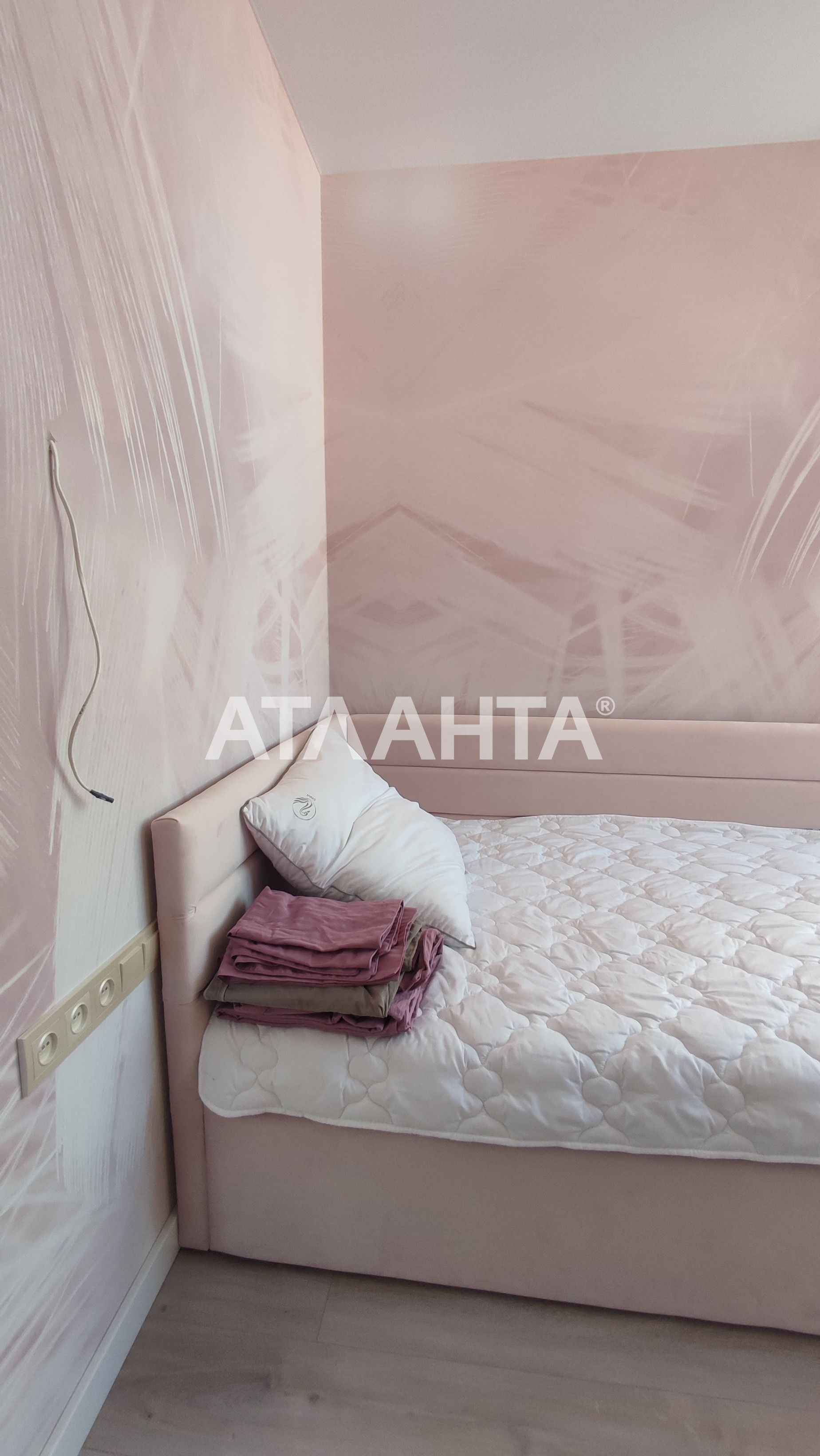 Продам 3 комнатную квартиру со Стильным ремонтом в ЖК Дмитриевском-2