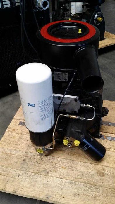 Stopień śrubowy NK100 -V005, 2007 rok 15bar, Sprawny, S000509