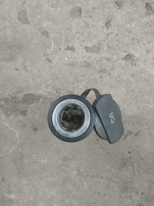 Розетка прикурювач гніздо шкода Октавія тур А4