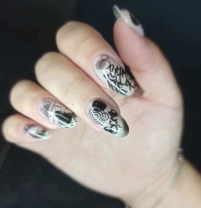 Манікюр Троєщина