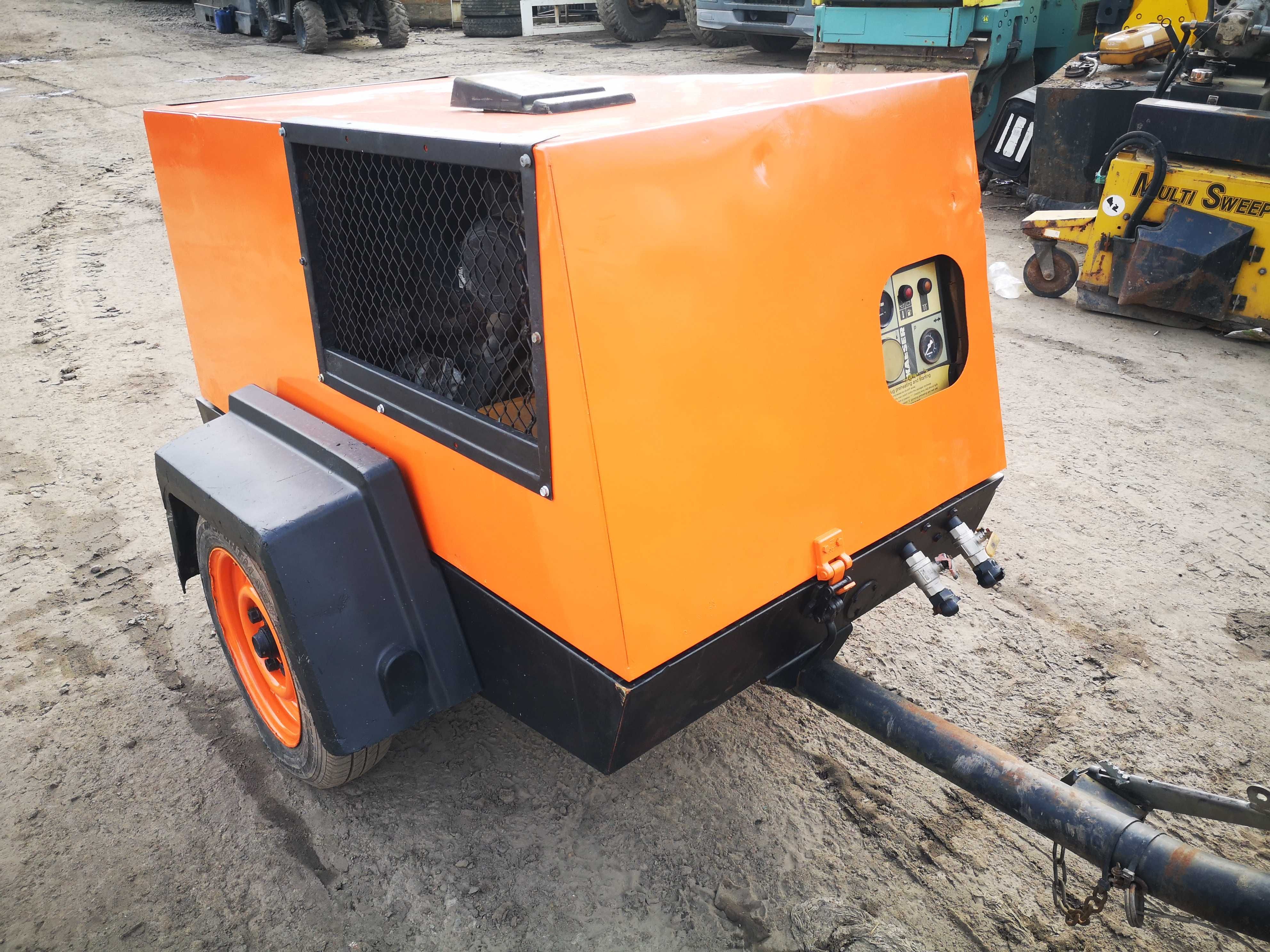 Пересувний компресор KAESER M25