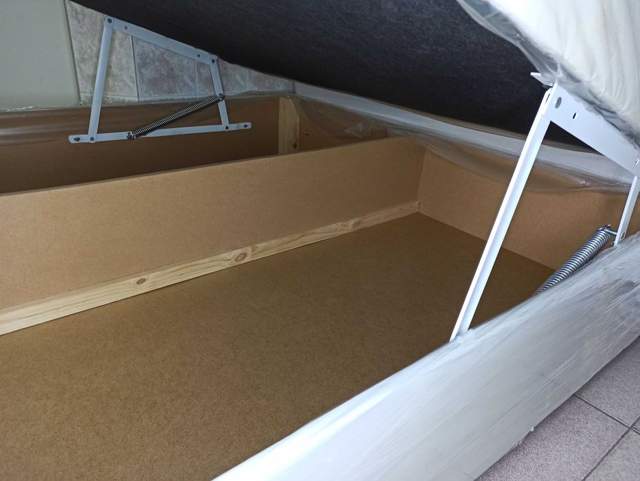 Кровать Камила на якій шикарно спать. Така ціна що треба брать. Ліжко