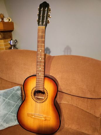 Gitara drewniana