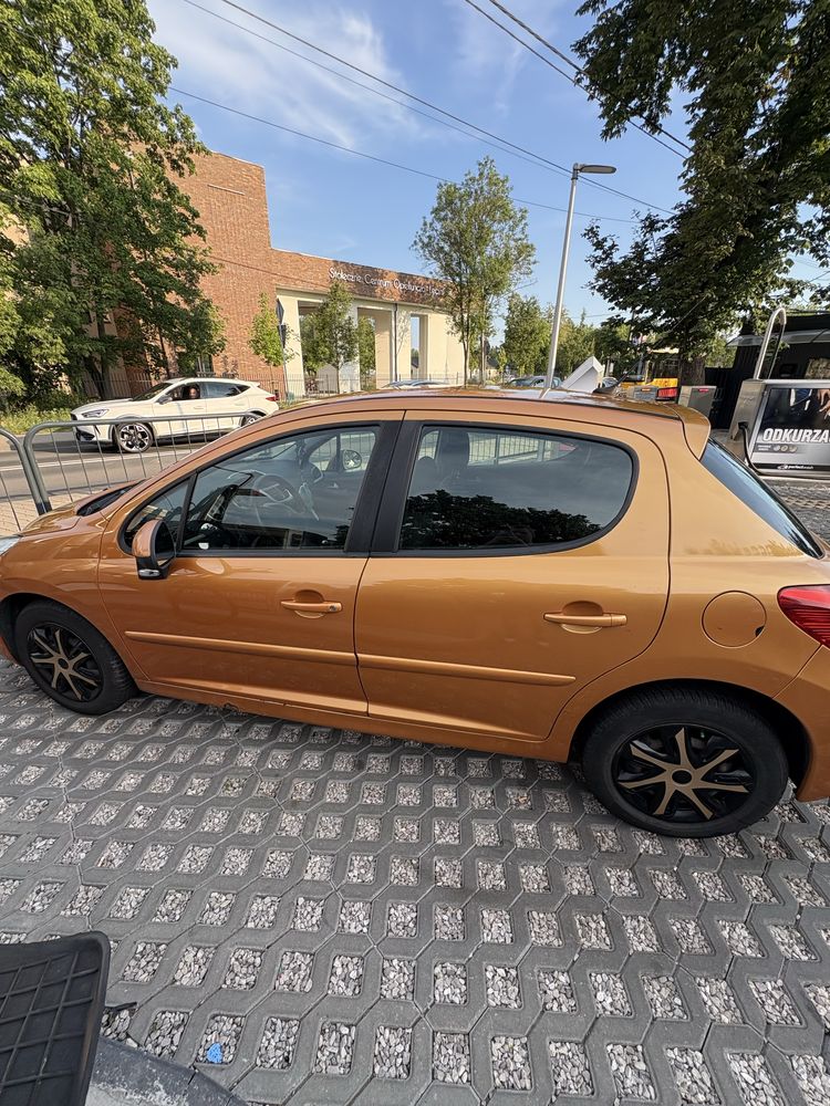 Samochód Peugeot 207