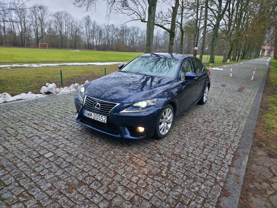 Lexus is300h w b.dobrym stanie