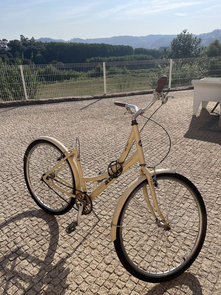 Bicicleta mobele vintage
