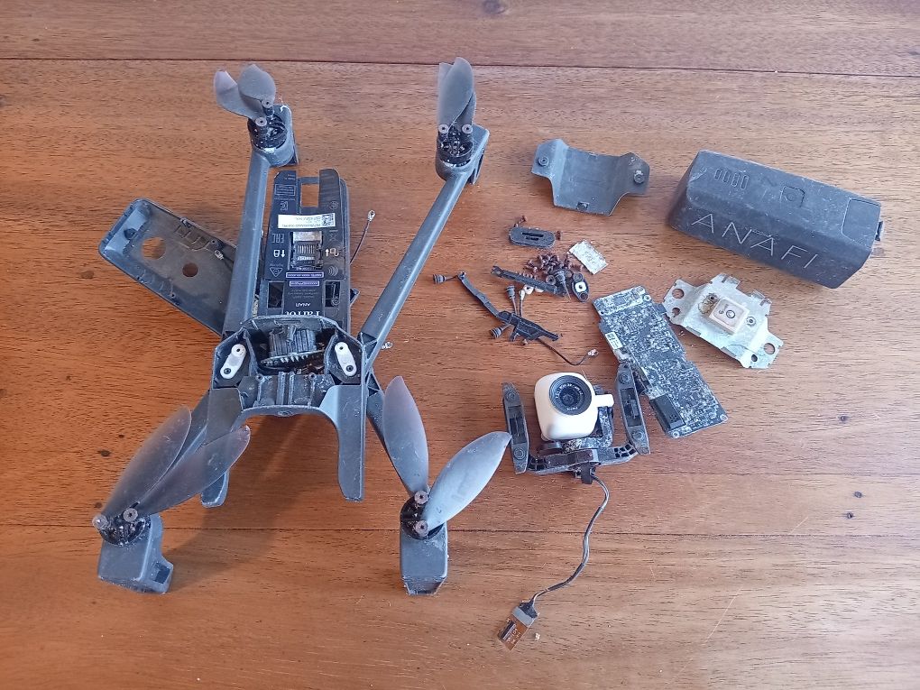 Drone Parrot Anafi para peças
