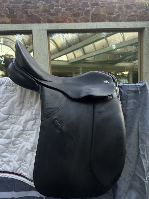 Sela de Ensino Kieffer Wien DL Profissionell 17”/17.5”