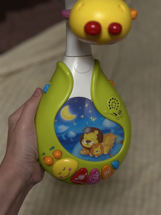Дитячий музичний мобіль