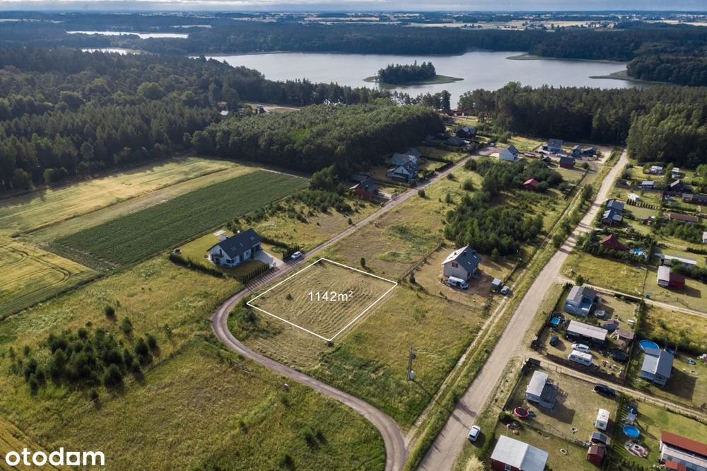 Na sprzedaż: Działka budowlana nad jeziorem - Borzechowo