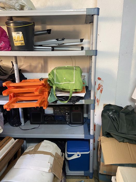 Parteleiras  de plastico muito resitnte